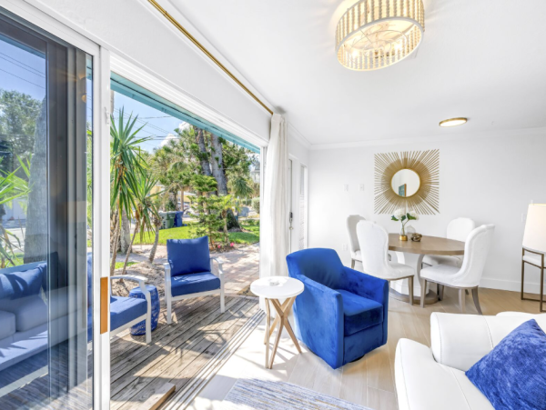 Siesta Key Vacation Rental 2-Bedroom Condo with Pool near Village