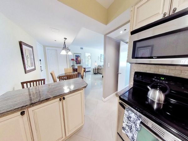 Miami Beach Condo 974105