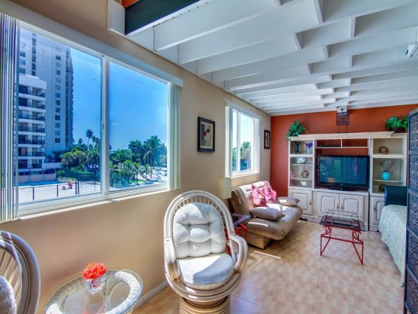 Miami Beach Condo 974189