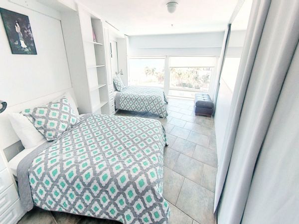 Miami Beach Condo 974191