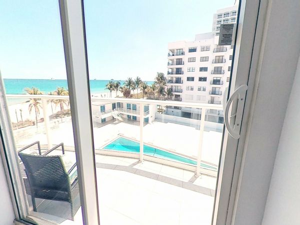 Miami Beach Condo 974191