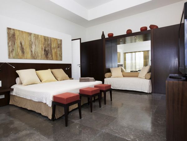 St. Barts Home 974611