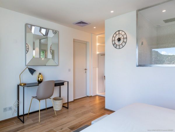 St. Barts Home 974623