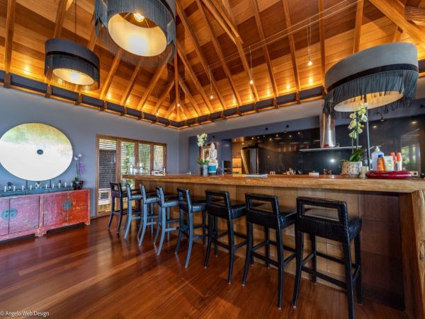 St. Barts Home 974631