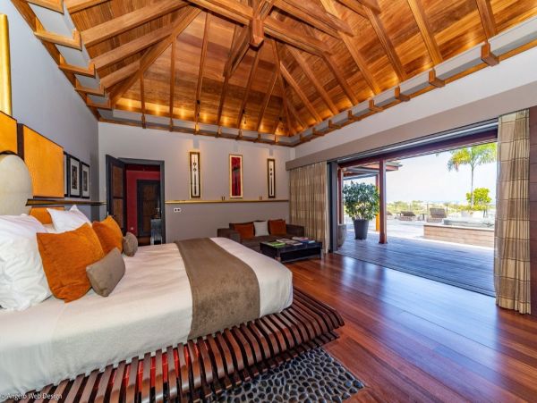 St. Barts Home 974631