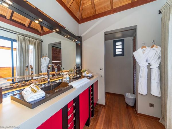 St. Barts Home 974631