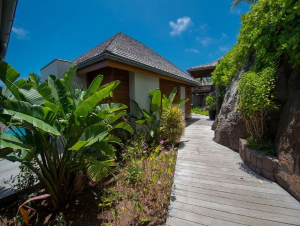 St. Barts Home 974631