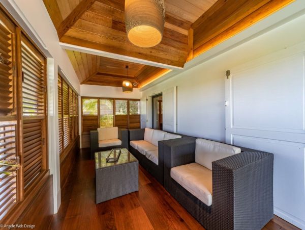 St. Barts Home 974631