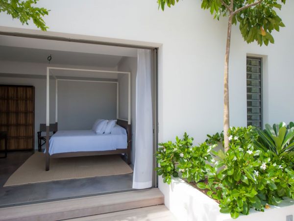 St. Barts Home 974640