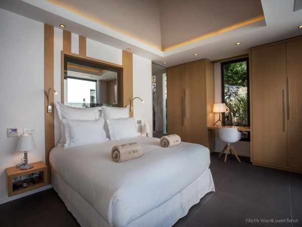 St. Barts Home 974641