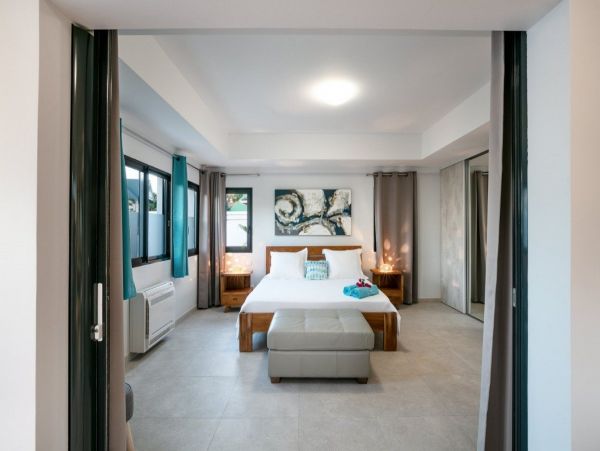 St. Barts Home 974689