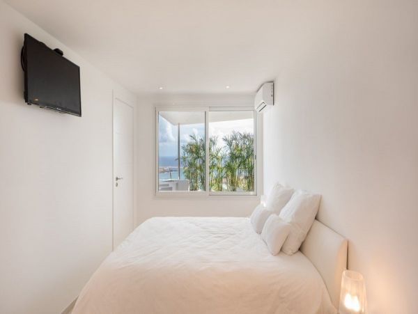 St. Barts Home 974721