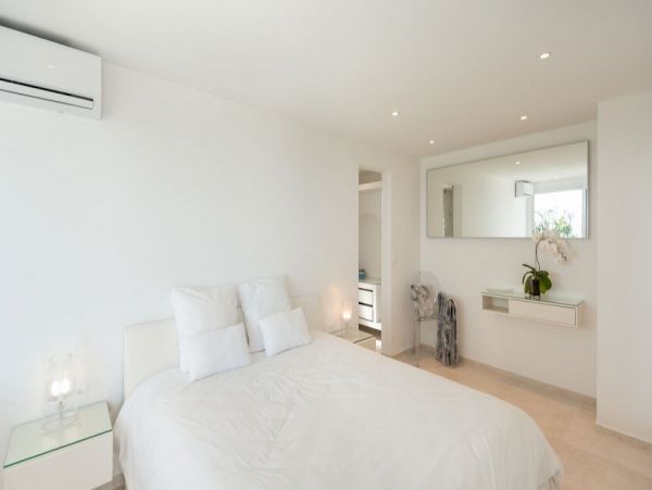 St. Barts Home 974721