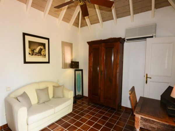 St. Barts Home 974777