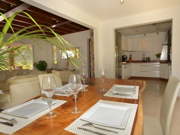 St. Barts Home 974788
