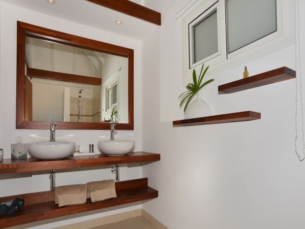 St. Barts Home 974788