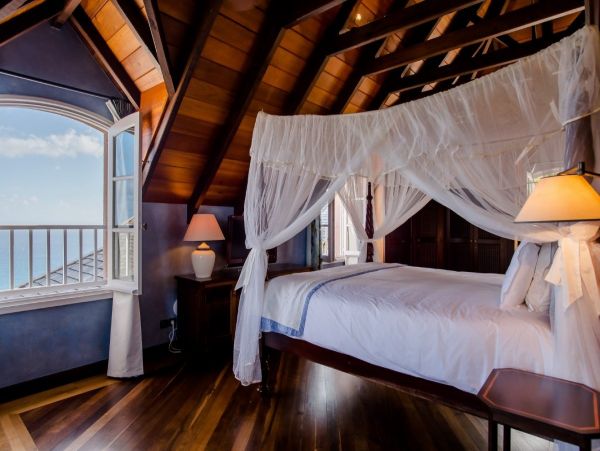 St. Barts Home 974807