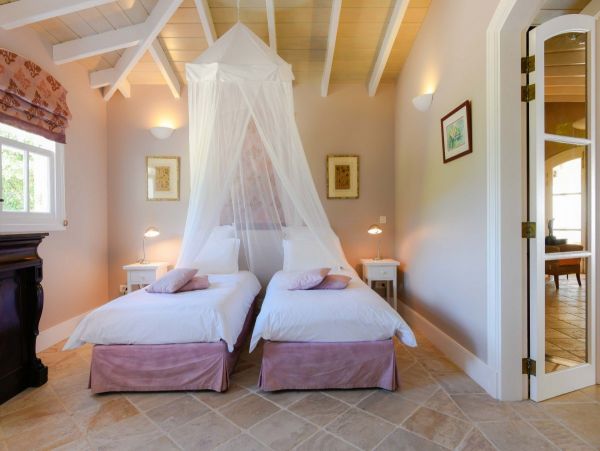 St. Barts Home 974807