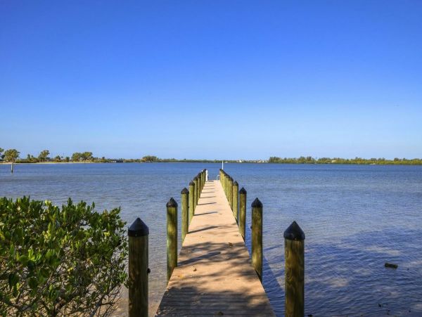 Luxurious Palma Sola Bay Vacation Home - Private Pool & Dock