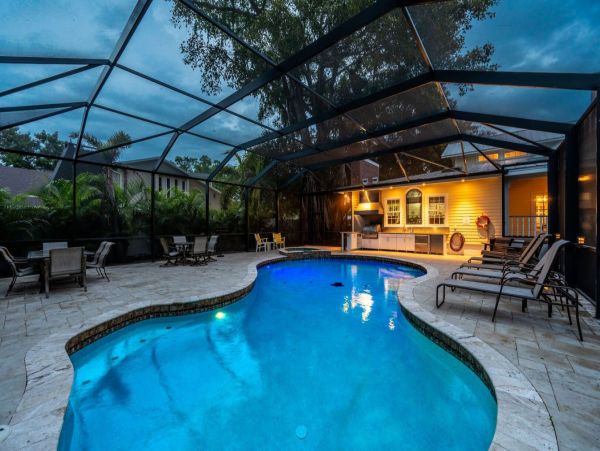 Luxurious Palma Sola Bay Vacation Home - Private Pool & Dock
