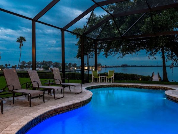 Luxurious Palma Sola Bay Vacation Home - Private Pool & Dock