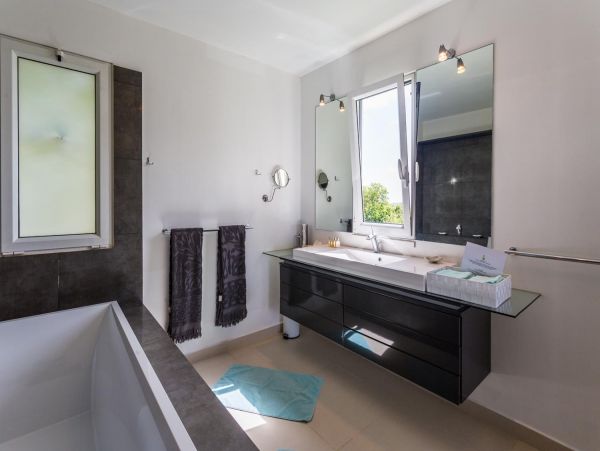 St. Barts Home 974852