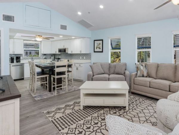 Right On The Beach 4 Bedroom Home on Fort Myers Beach