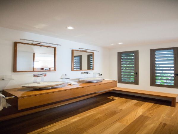 St. Barts Home 974905