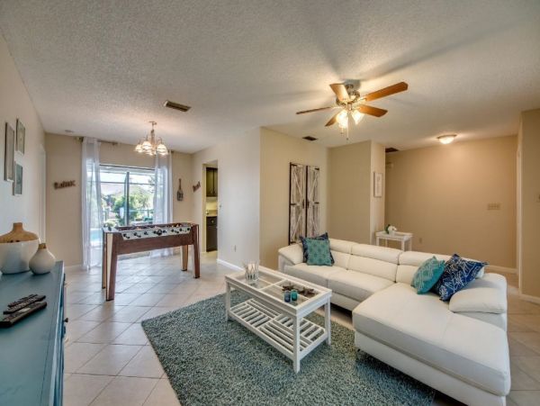 Cape Coral Pool Home Great location & Amenities