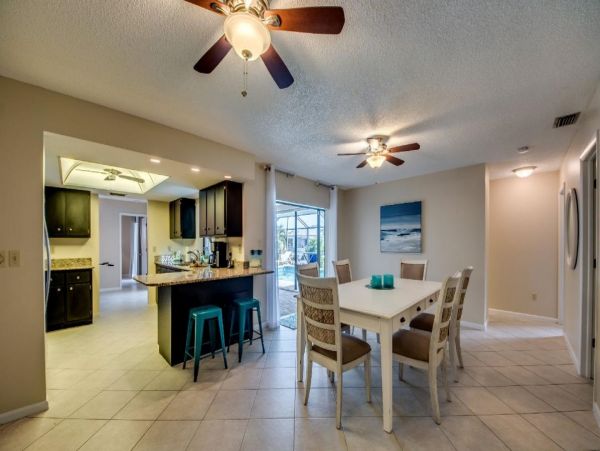 Cape Coral Pool Home Great location & Amenities