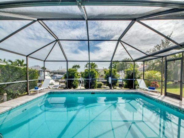 Cape Coral Pool Home Great location & Amenities