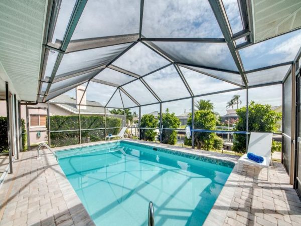 Cape Coral Pool Home Great location & Amenities