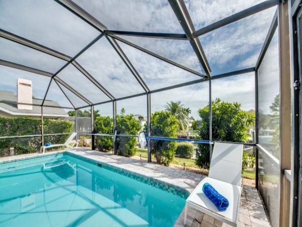 Cape Coral Pool Home Great location & Amenities