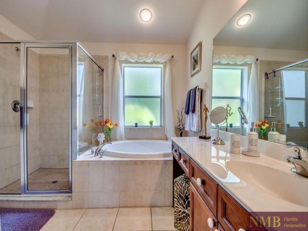 Cape Coral Home 974930