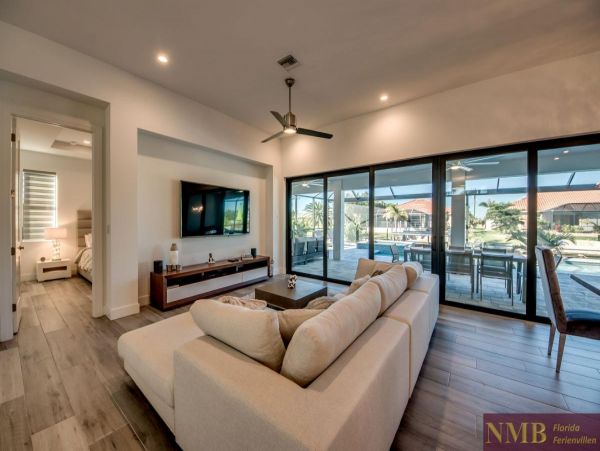 Cape Coral Home 974952