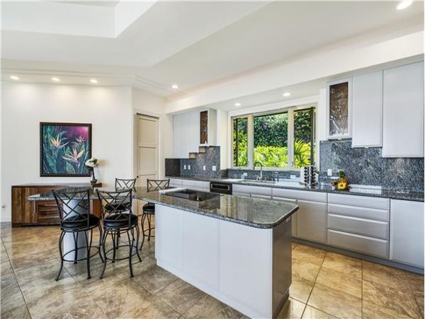 Unforgettable Vacation Rental with 3 Bedrooms & Great Views