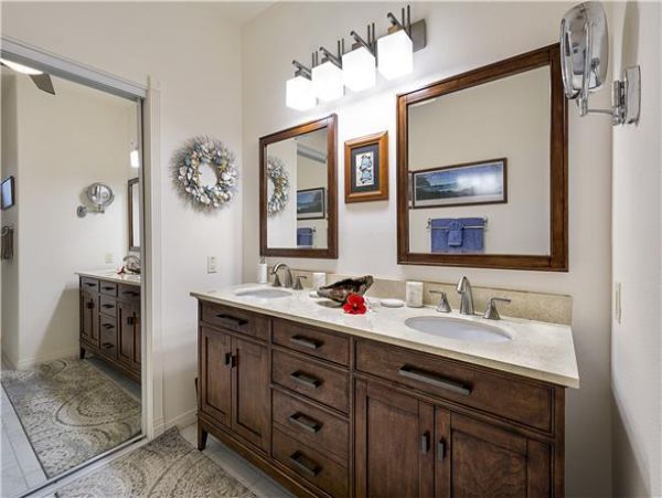 Pure Luxury Three Bedroom Villa Oceanfront