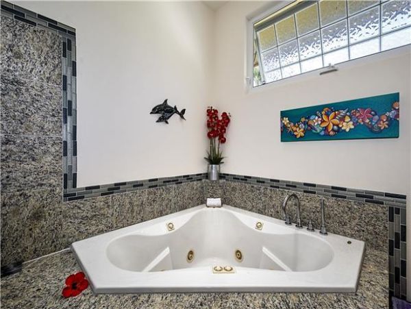Pure Luxury Three Bedroom Villa Oceanfront