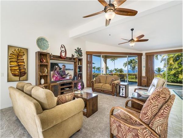 Pure Luxury Three Bedroom Villa Oceanfront