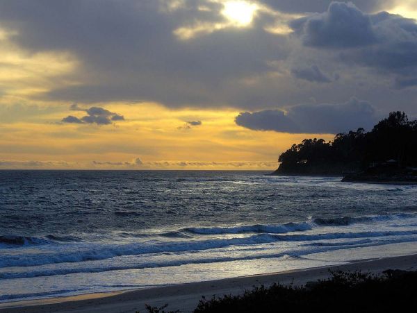 On Beach Carlpinteria Vacation Home Two Bedroom