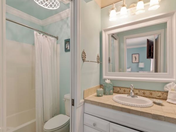 Fort Myers Vacation Pool Home Walk to Beach Three Bedroom