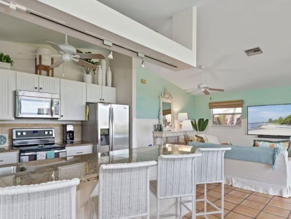 Fort Myers Vacation Pool Home Walk to Beach Three Bedroom