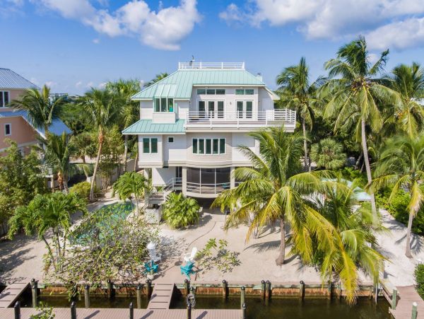 The Ultimate Captiva Vacation Residence with 4 Bedrooms