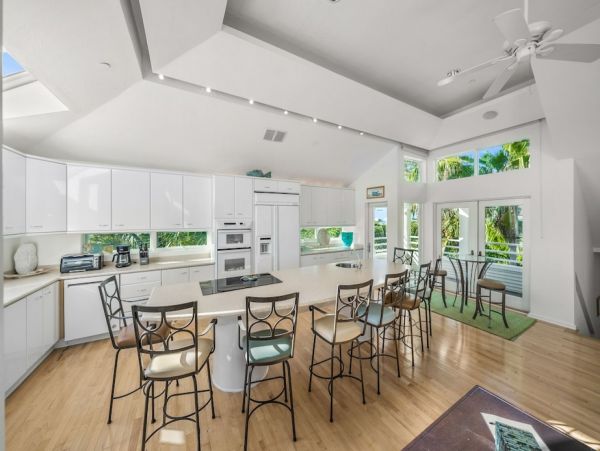 The Ultimate Captiva Vacation Residence with 4 Bedrooms