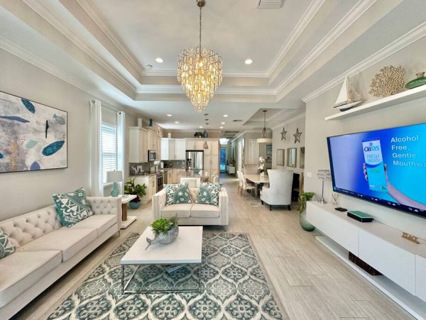 Short Walk to Beach Naples Three Bedroom + Den Vacation Home