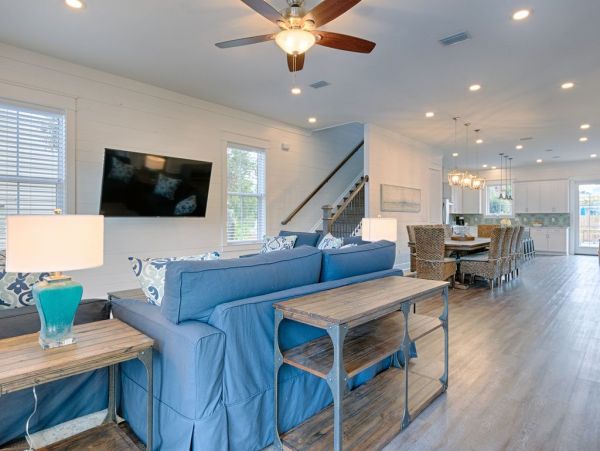 Destin Luxury 6 Bedroom Vacation Rental with Pool