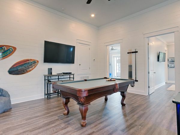Destin Luxury 6 Bedroom Vacation Rental with Pool
