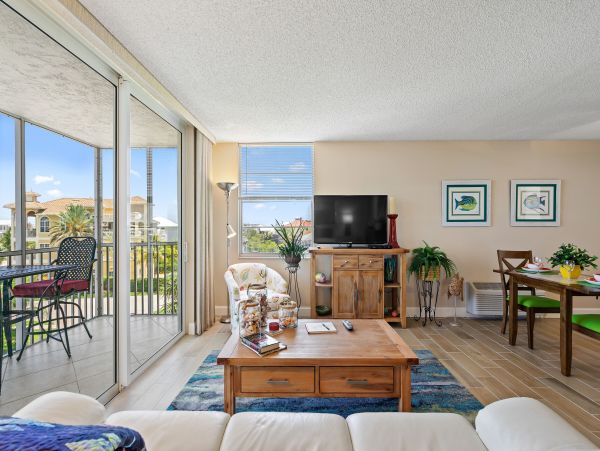 Bonita Springs Condo 975143