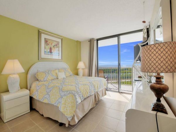 Marco Island Two Bedroom Beach Condo Sleeps 4 Guests