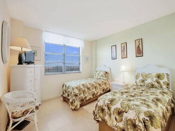 Marco Island Two Bedroom Beach Condo Sleeps 4 Guests